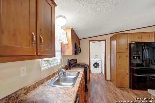 514 E 4th Property Photo 40