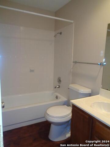 2528 Corian Glen Dr Property Photo 5