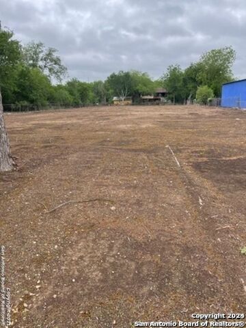 1521 S Ww White Rd Property Photo 4