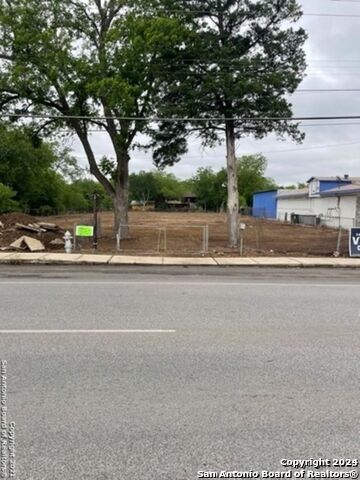 1521 S Ww White Rd Property Photo 5