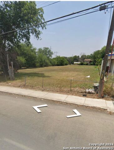 1521 S Ww White Rd Property Photo 6