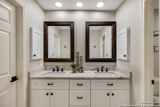 11001 Wurzbach Rd Property Photo 21