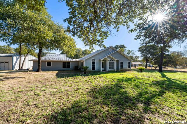 104 Scenic Oak Property Photo 4