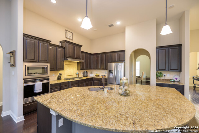 219 Roundtop Hill Property Photo 10