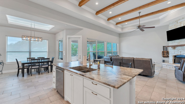 230 Sabella Property Photo 7