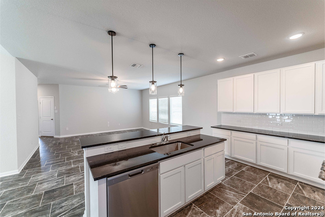 6531 Velma Path Property Photo 7