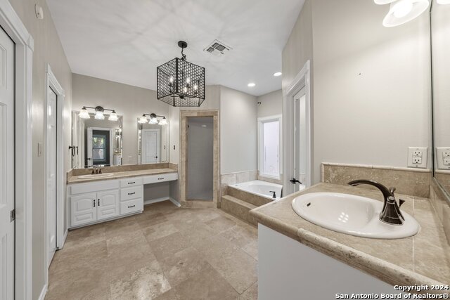 2122 West Bluff Dr Property Photo 14