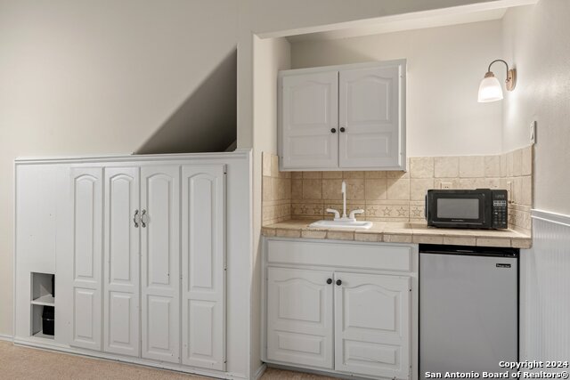 2122 West Bluff Dr Property Photo 24