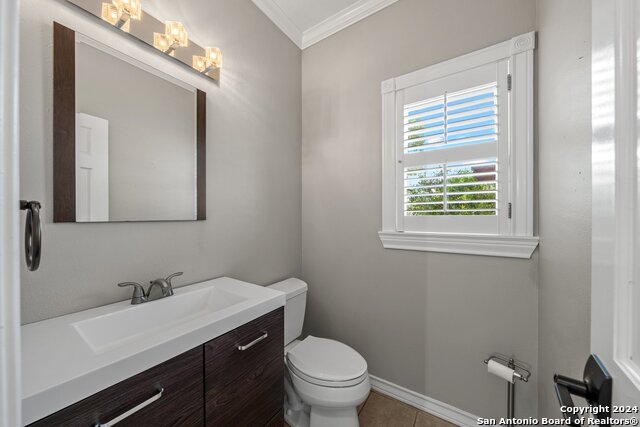 2122 West Bluff Dr Property Photo 28