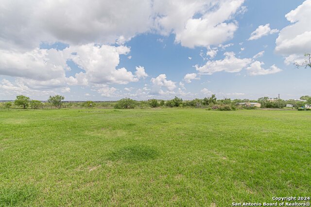 316 Castin Ln Property Photo 2