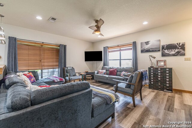 316 Castin Ln Property Photo 7