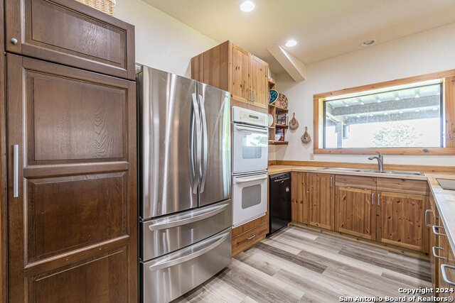 316 Castin Ln Property Photo 8