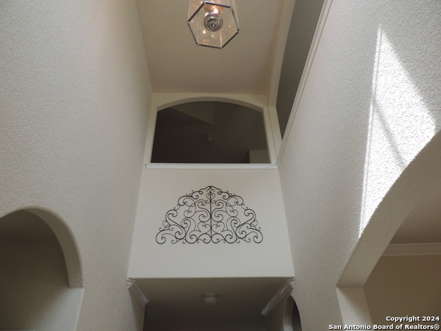 345 Maple Way Property Photo 4