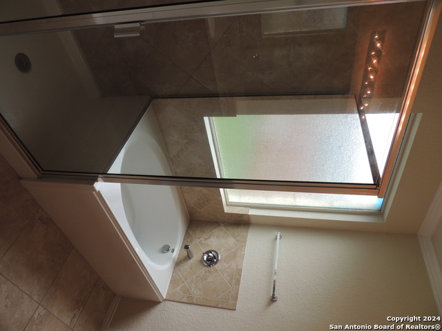 345 Maple Way Property Photo 9