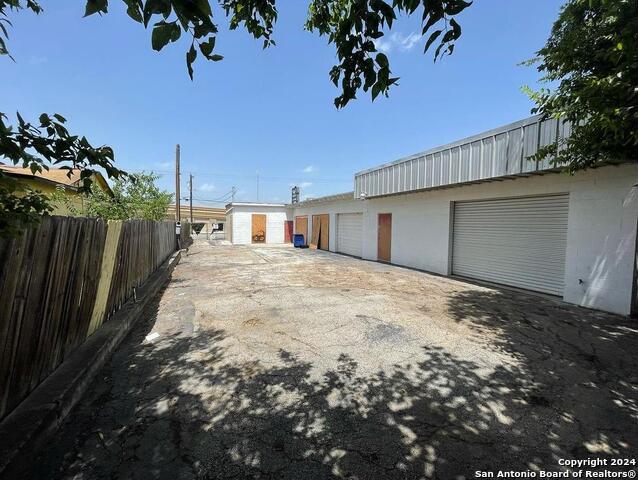 2616 Sw Loop 410 Property Photo 14
