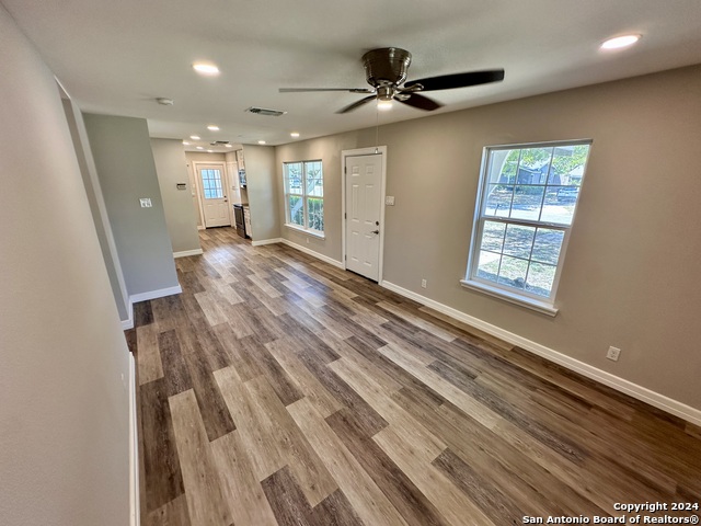 3002 Shady Springs Dr Property Photo 5
