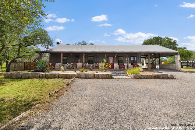 2631 Us Highway 281 Property Photo 2