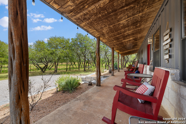 2631 Us Highway 281 Property Photo 3