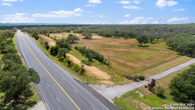 2631 Us Highway 281 Property Photo 12