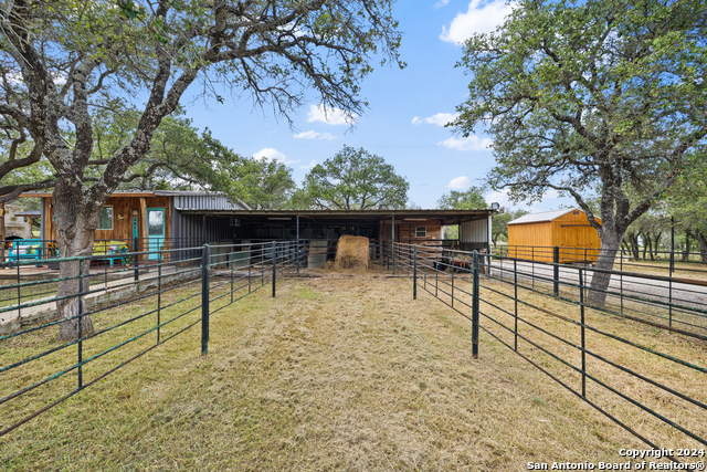 2631 Us Highway 281 Property Photo 28