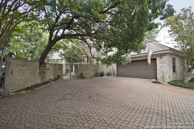 9 Scarborough Sq Property Photo 2