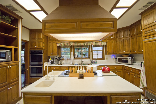 9 Scarborough Sq Property Photo 11