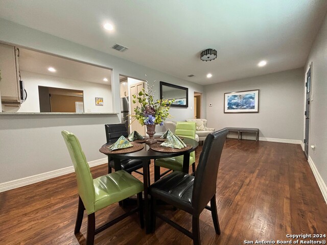 453 Westminster Ave Property Photo 2