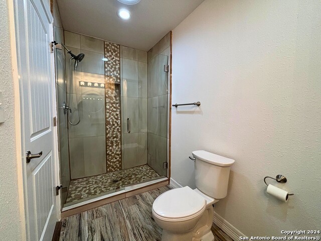 453 Westminster Ave Property Photo 13