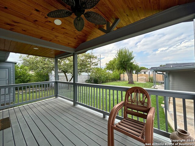 453 Westminster Ave Property Photo 19
