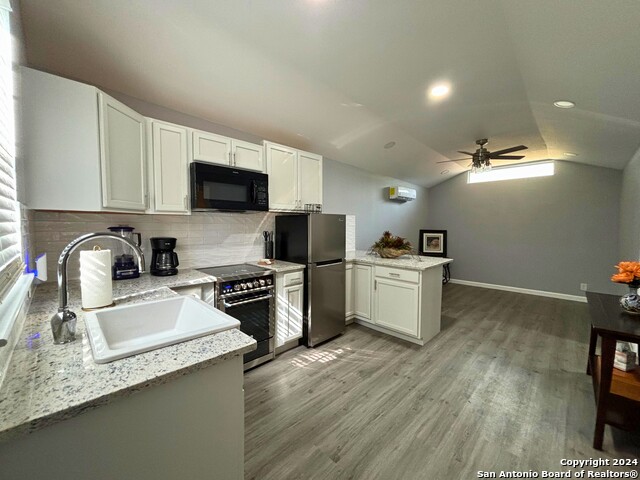 453 Westminster Ave Property Photo 20