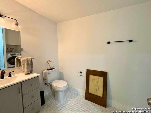 453 Westminster Ave Property Photo 25