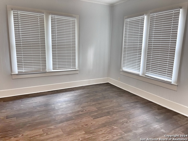 420 Willow Ave Property Photo 15