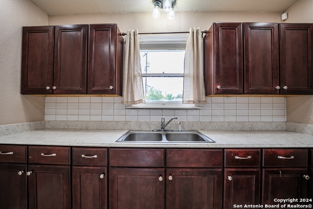 1620 Kampmann Blvd Property Photo 7