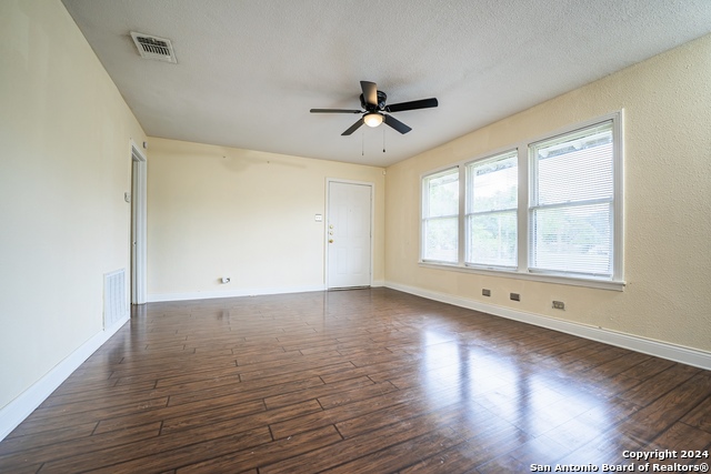 1620 Kampmann Blvd Property Photo 9