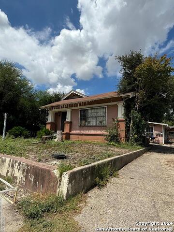 111 Harding Pl Property Photo 3