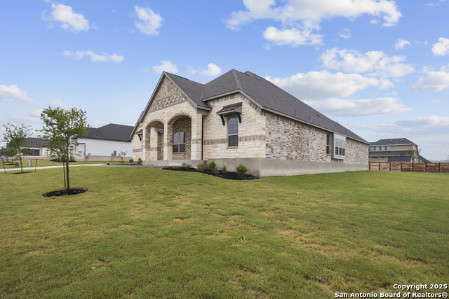 287 Poe Parkway Property Photo 2