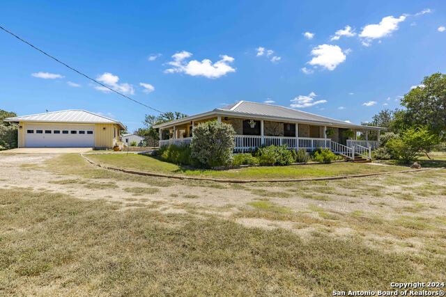 103 W Looker Dr Property Photo 10
