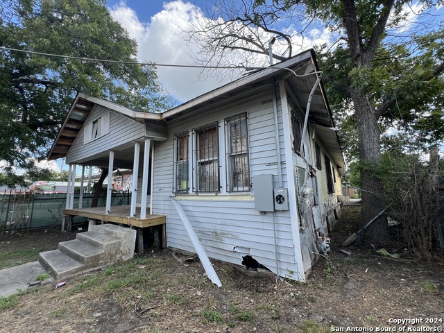 1322 Hays St Property Photo 3