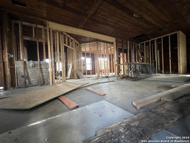 1322 Hays St Property Photo 5