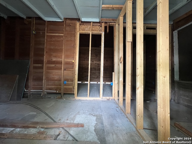 1322 Hays St Property Photo 6