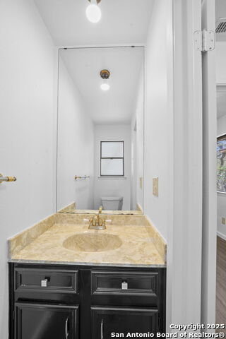 9306 Thornbury St Property Photo 7