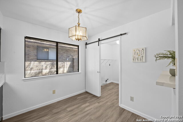 9306 Thornbury St Property Photo 8