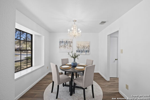 9306 Thornbury St Property Photo 9