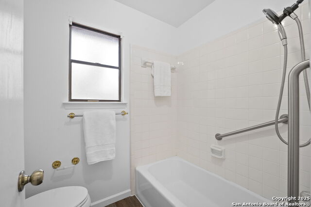 9306 Thornbury St Property Photo 21