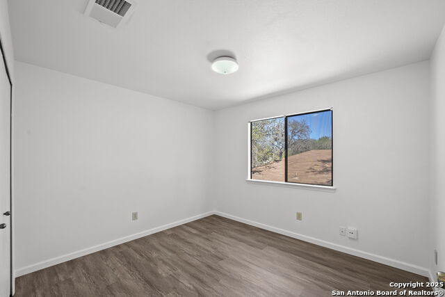 9306 Thornbury St Property Photo 22