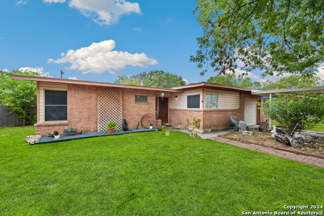 310 Radiance Dr Property Photo 1