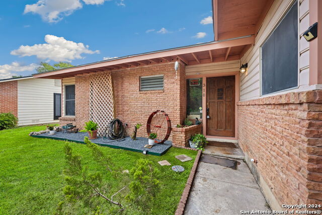 310 Radiance Dr Property Photo 2