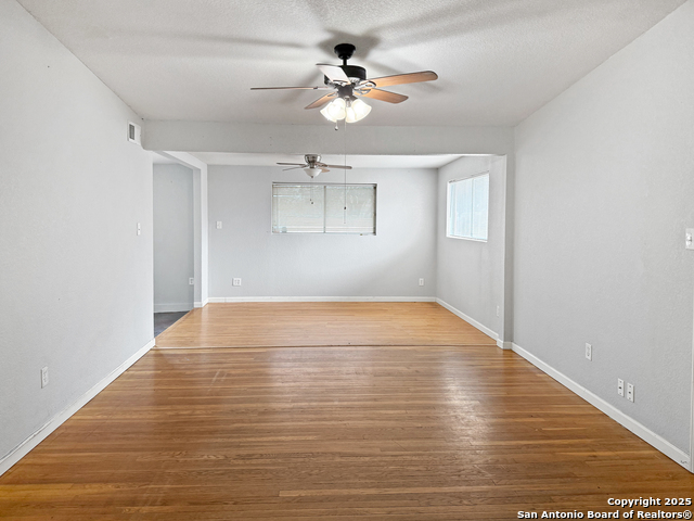 310 Radiance Dr Property Photo 6