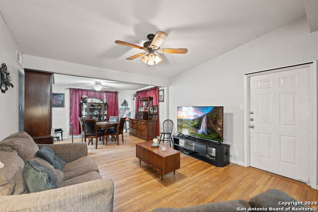 310 Radiance Dr Property Photo 10