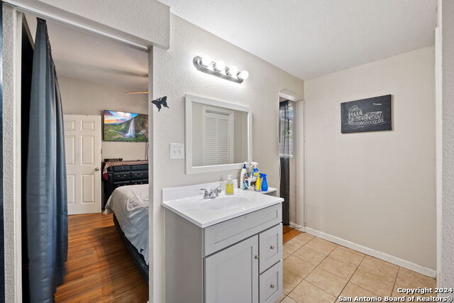 310 Radiance Dr Property Photo 19